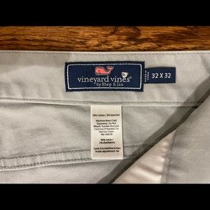 Vineyard vines slim fit 32x32 casual pants. Brand new. Tags previously removed